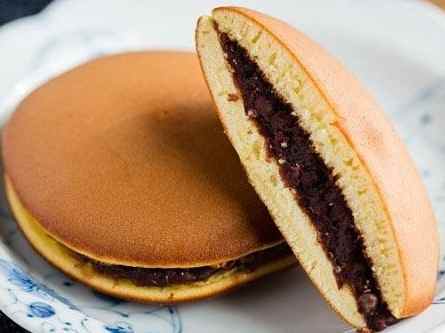 Dorayaki (Japanese Red Bean Pake)