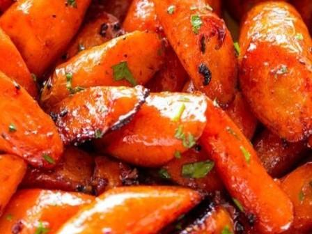 Honey Garlic Butter Roasted Carrots