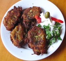 Kolokithokeftedes (Zucchini Balls)