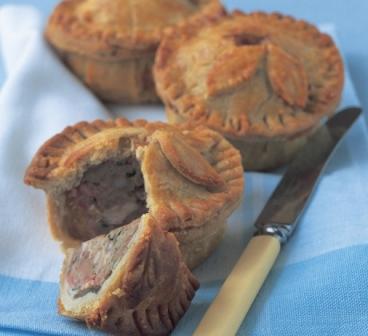 Old-Fashioned Raised Pork Pies