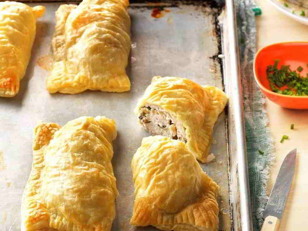 Puff Pastry Chicken Bundles
