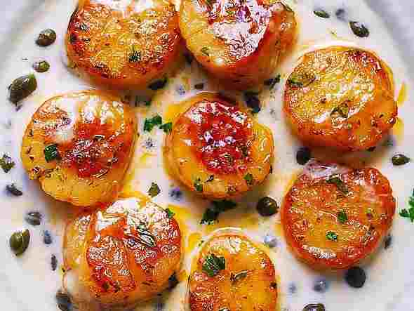 Seared Scallops with Lemon Caper Sauce