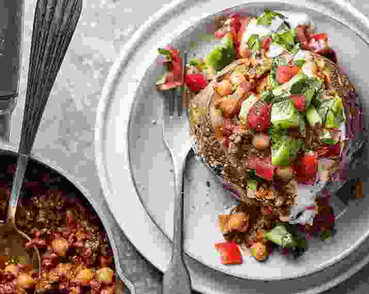 Spiced Beef Mince In Jacket Potatoes & Yoghurt