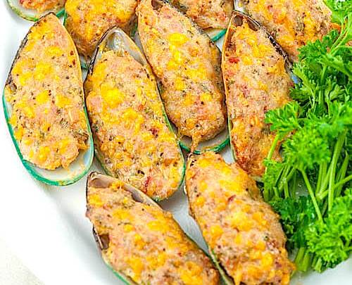 Relyenong Tahong (Stuffed Mussels)