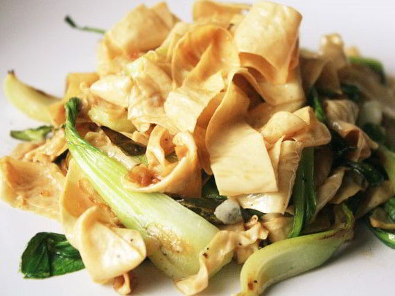 Tofu Skin Noodles (Fu Pei Guen)
