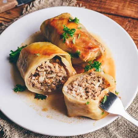 Cabbage Rolls with Yoghurt Sauce