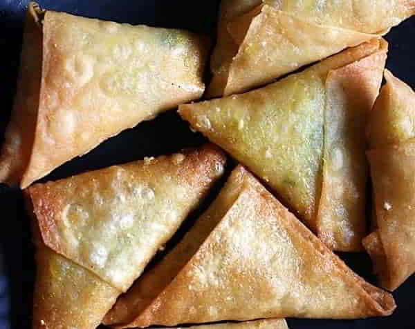 Crispy Onion Samosa