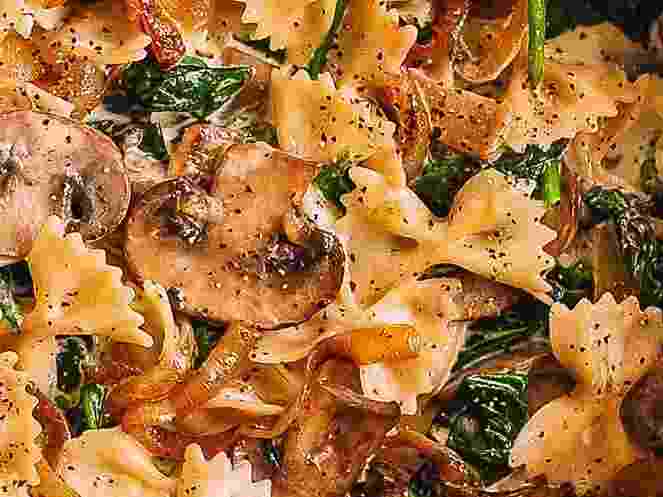 Farfalle With Spinach Mushrooms Caramelized Onions