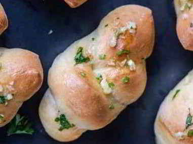 Garlic Knots