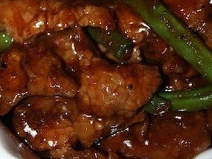 How to Velvet Beef or Chicken for Chinese Stir-Fry