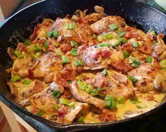 Keto Smothered Chicken Thighs