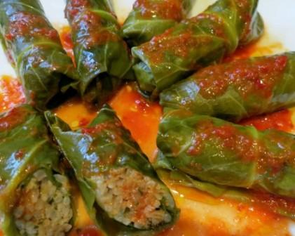 Kis Sarmasi (stuffed winter greens)