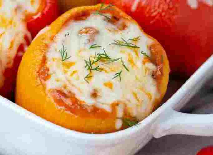 Low-Carb Lasagna Stuffed Peppers