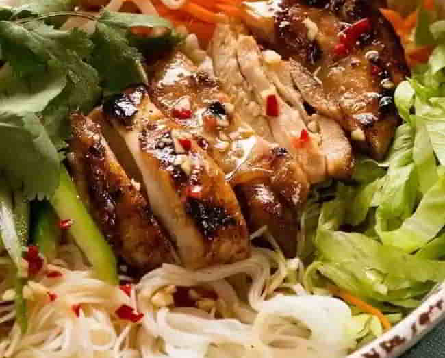 Noodles with Lemongrass Chicken