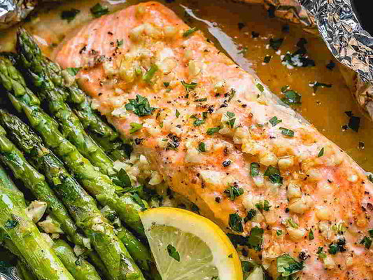 Salmon in Foil with Asparagus & Lemon Garlic Butter Sauce