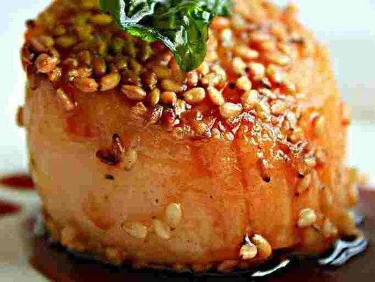 Sesame Scallops with Honey Soy Glaze