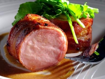 Sous-Vide Bacon-Wrapped Pork Tenderloin in Mustard Jus