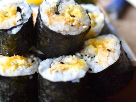 Spicy Crispy Mango Sushi Rolls