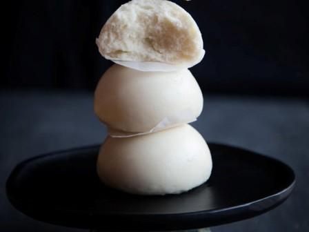 Soft Fluffy Chinese Steamed Buns (Mantou)