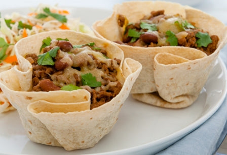 Tortilla Cups with Spicy Beef