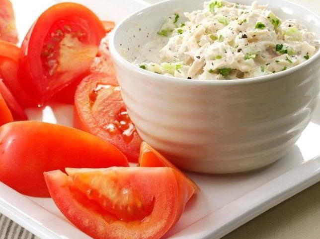 Tuna Salad with Tomatoes